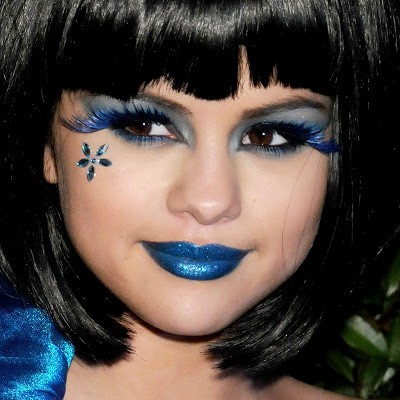 Selena Gomez e makes para halloween