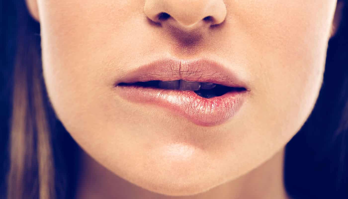 How to moisturize your lips