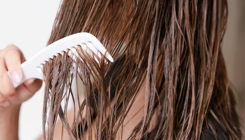 What is alopecia?  – Causes and treatments of hair loss