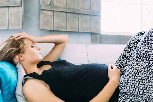 Herniated disc during pregnancy: symptoms and treatment