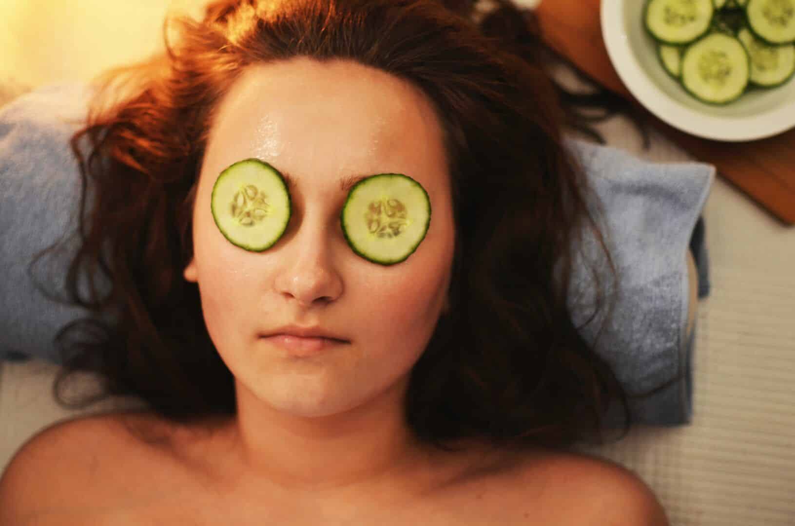 Pepino nos olhos