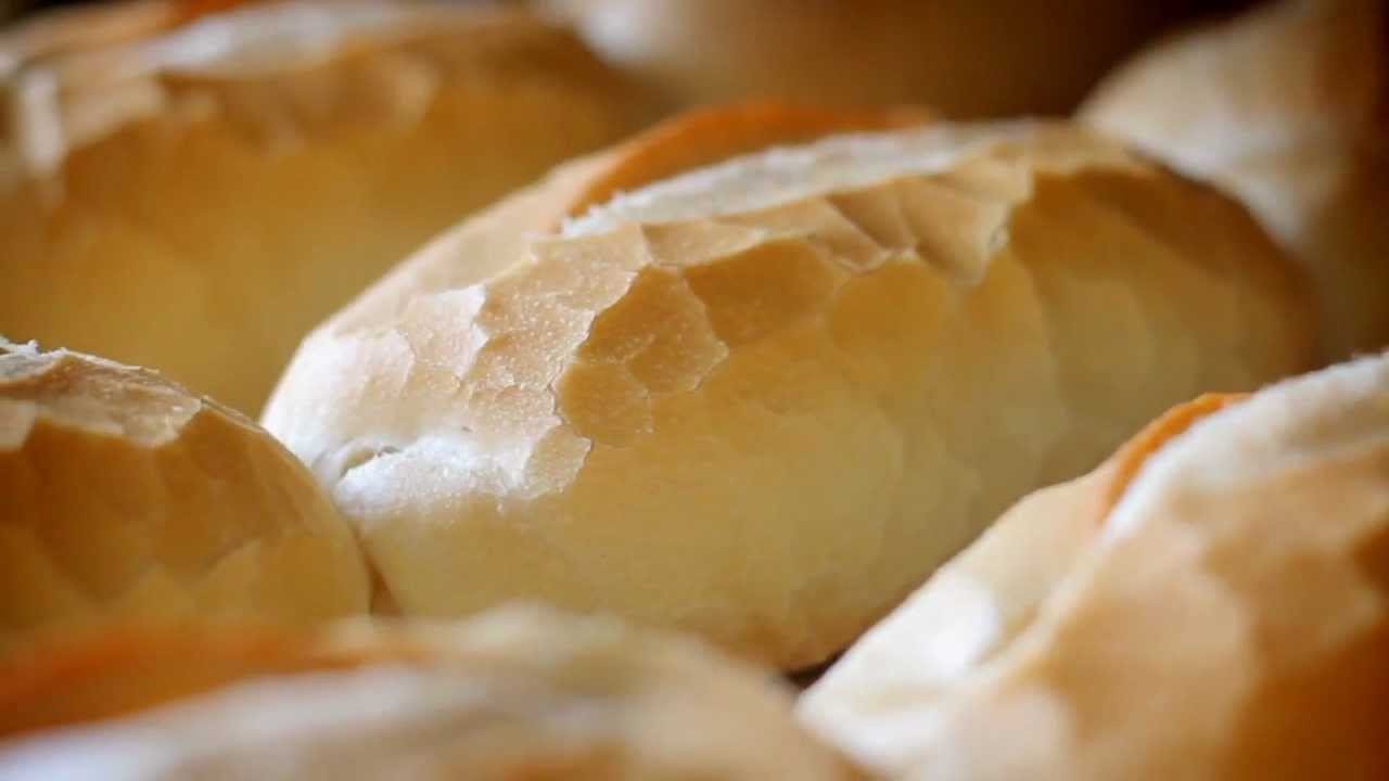 Pão francês - qual sua origem, de onde vem esse nome e como fazer?