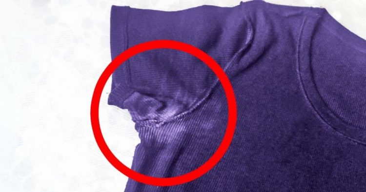 Tricks to remove deodorant marks from clothes