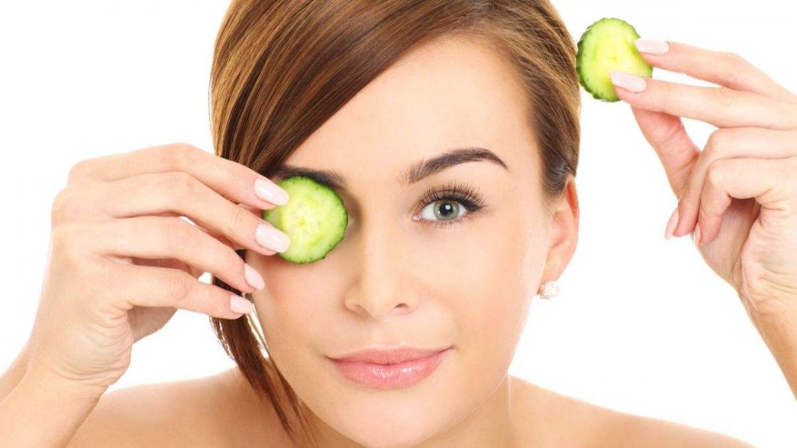 Cucumber to improve eye appearance