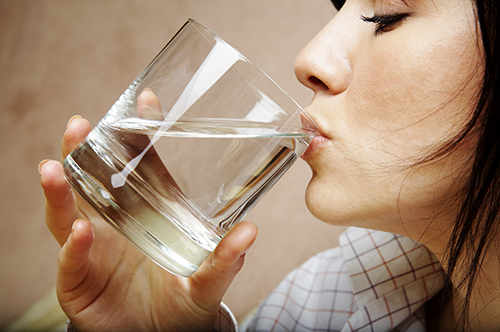 5 genius ways to drink more water