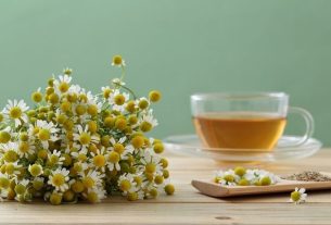 5 homemade options to lighten your hair with chamomile