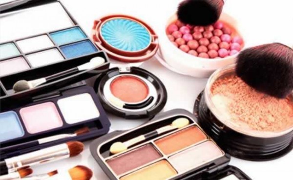 5 reasons to buy imported makeup