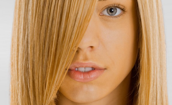 5 tips for straightening blonde hair