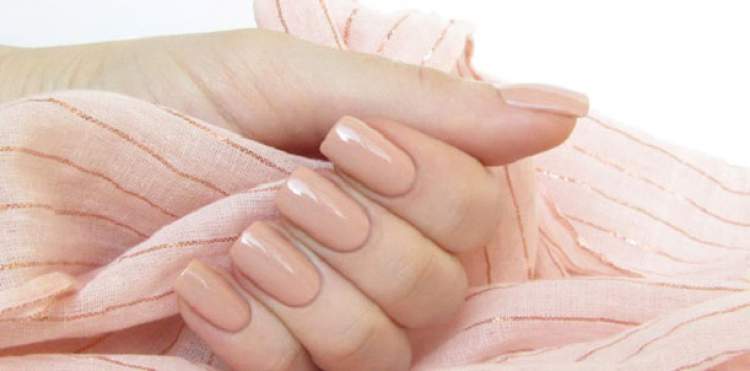 Decorated nails for those who love nude nail polish