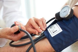 8 causes of low blood pressure (and when to see a doctor)