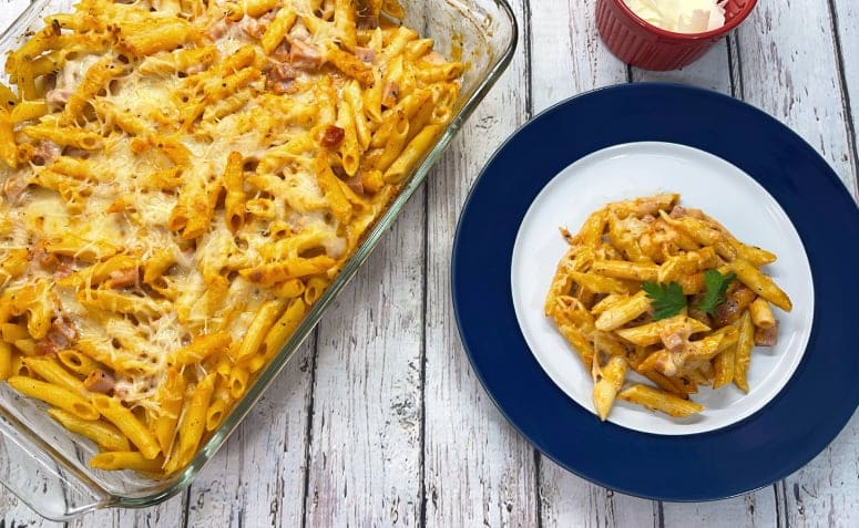 Receita de macarrão ao forno com queijo e presunto