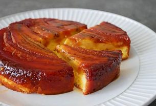 Receita de bolo de banana caramelizada