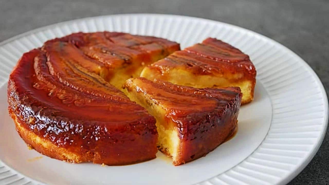 Receita de bolo de banana caramelizada