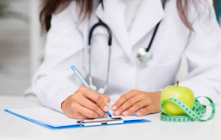 Difference between nutritionist and nutrologist