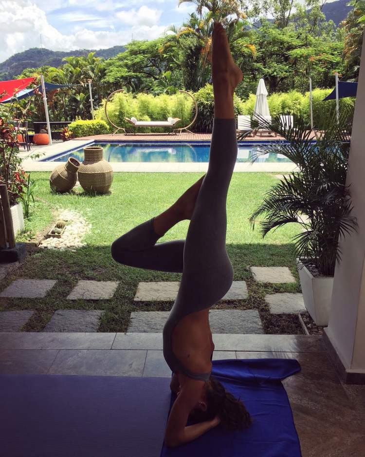 Isis Valverde does yoga