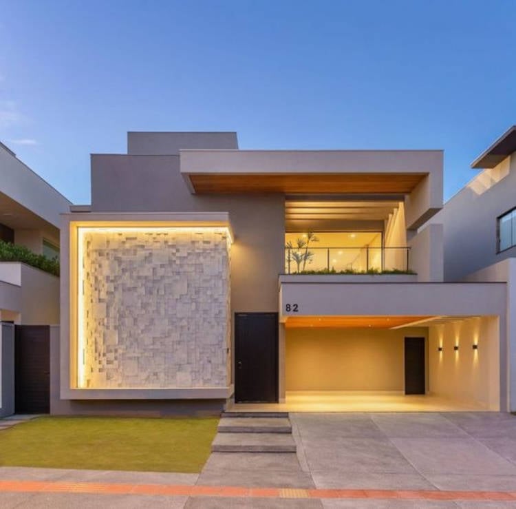 Townhouse with balcony.