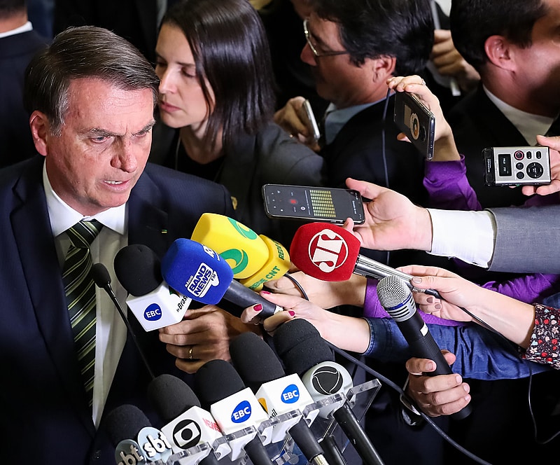 Globo denuncia violência de equipe de Bolsonaro contra jornalistas