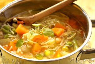 Sopa de carne moída com legumes para dias frios