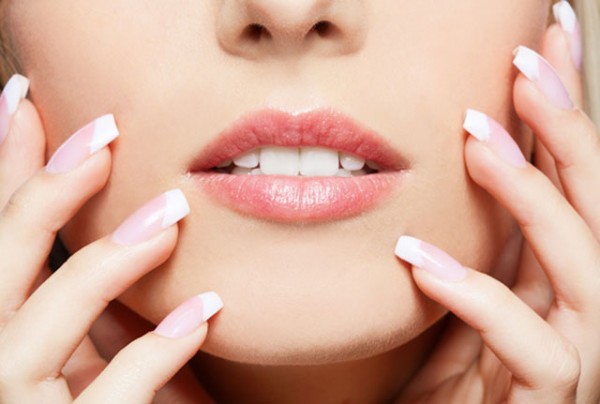 homemade-recipe-to-whiten-your-nails-1