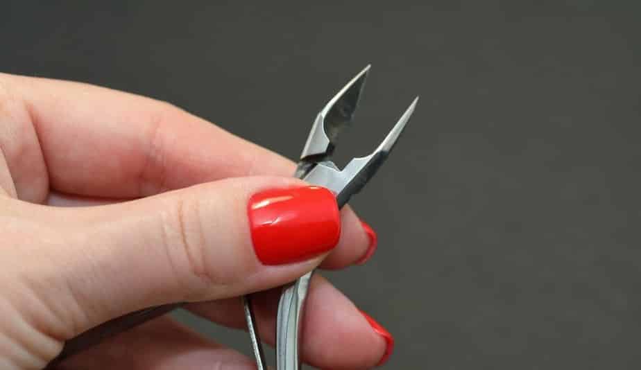 nail pliers