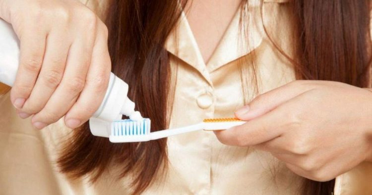 Learn how to clean toothpaste stains from delicate clothes