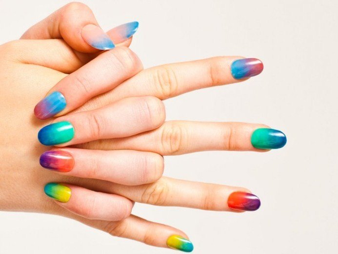 Unhas decoradas para o carnaval