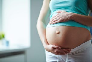 Navel pain during pregnancy: possible causes and treatments