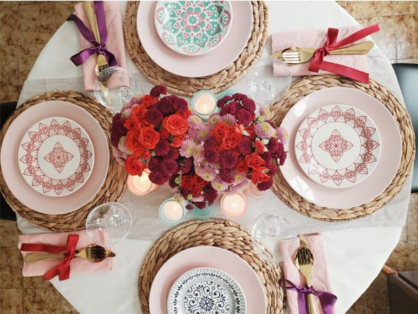 romantic dinner set table