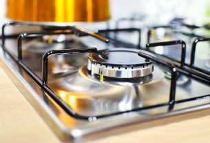 See how to clean stainless steel stove without scratching or staining