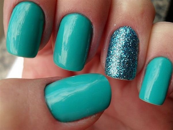 Simple and stylish decorated nails