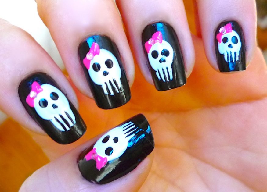 Skull nail art