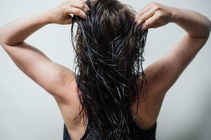 Stopping using shampoo is good for the health and appearance of your hair