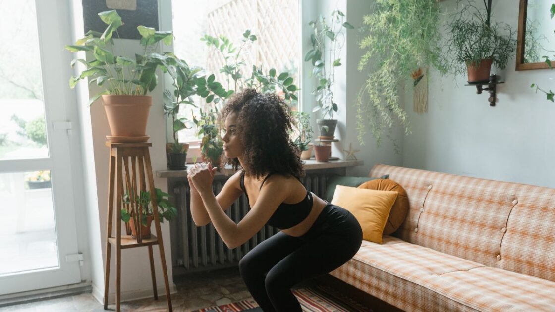 The 4 best exercises to tone your glutes at home