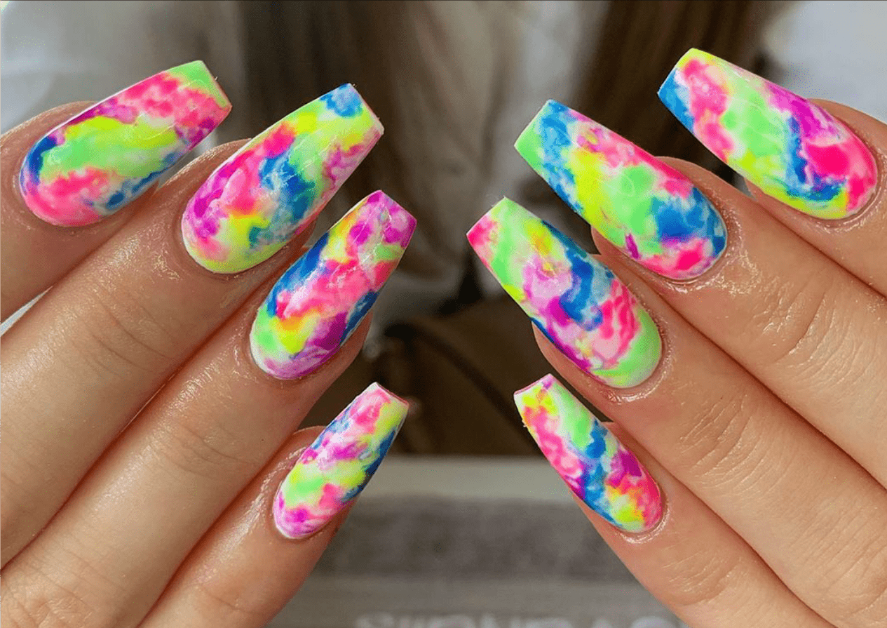 Tie-dye nails - How to do the latest nail at home + inspirations