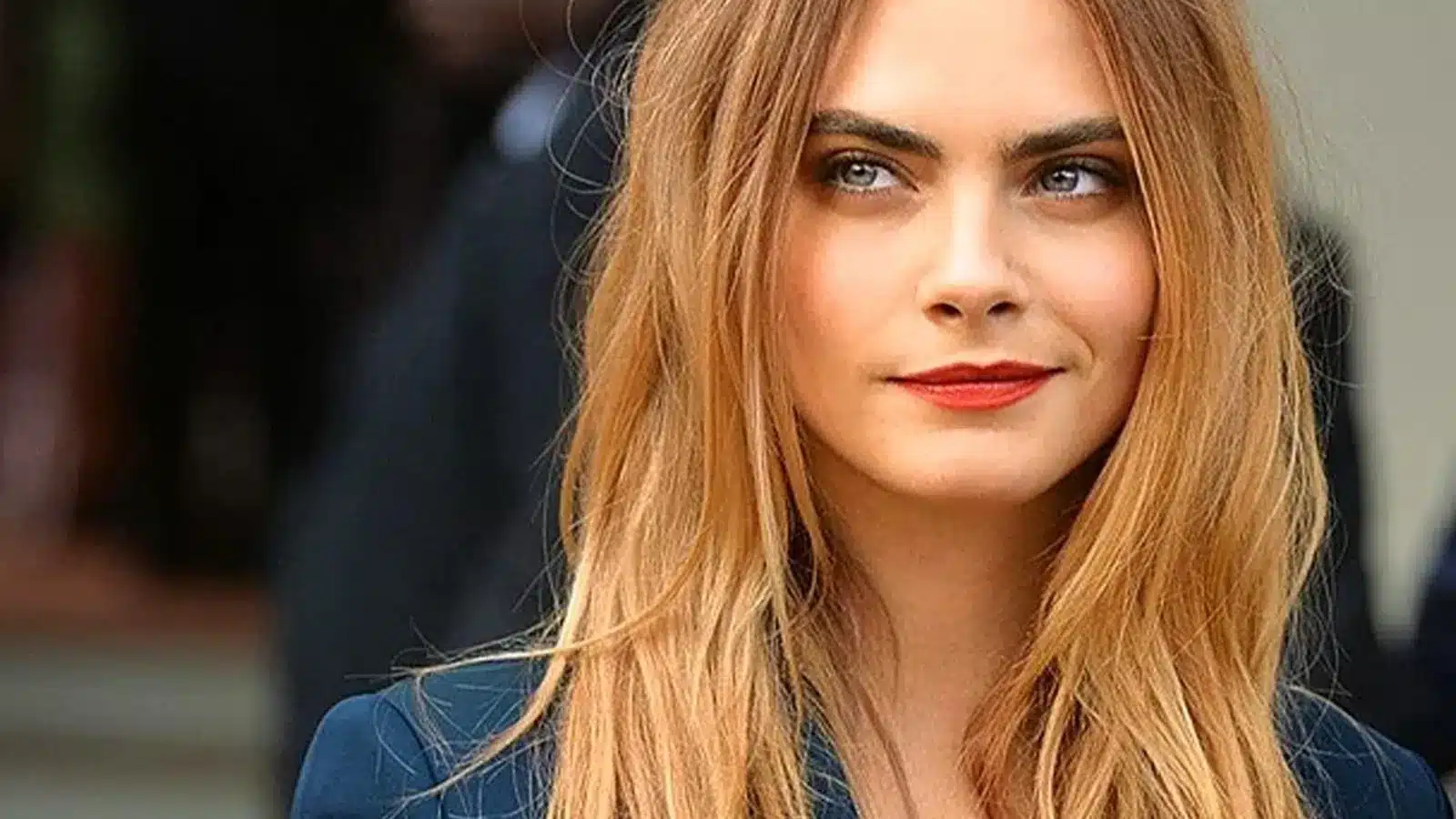 Who is Cara Delevingne?  Discover the model's life and career!