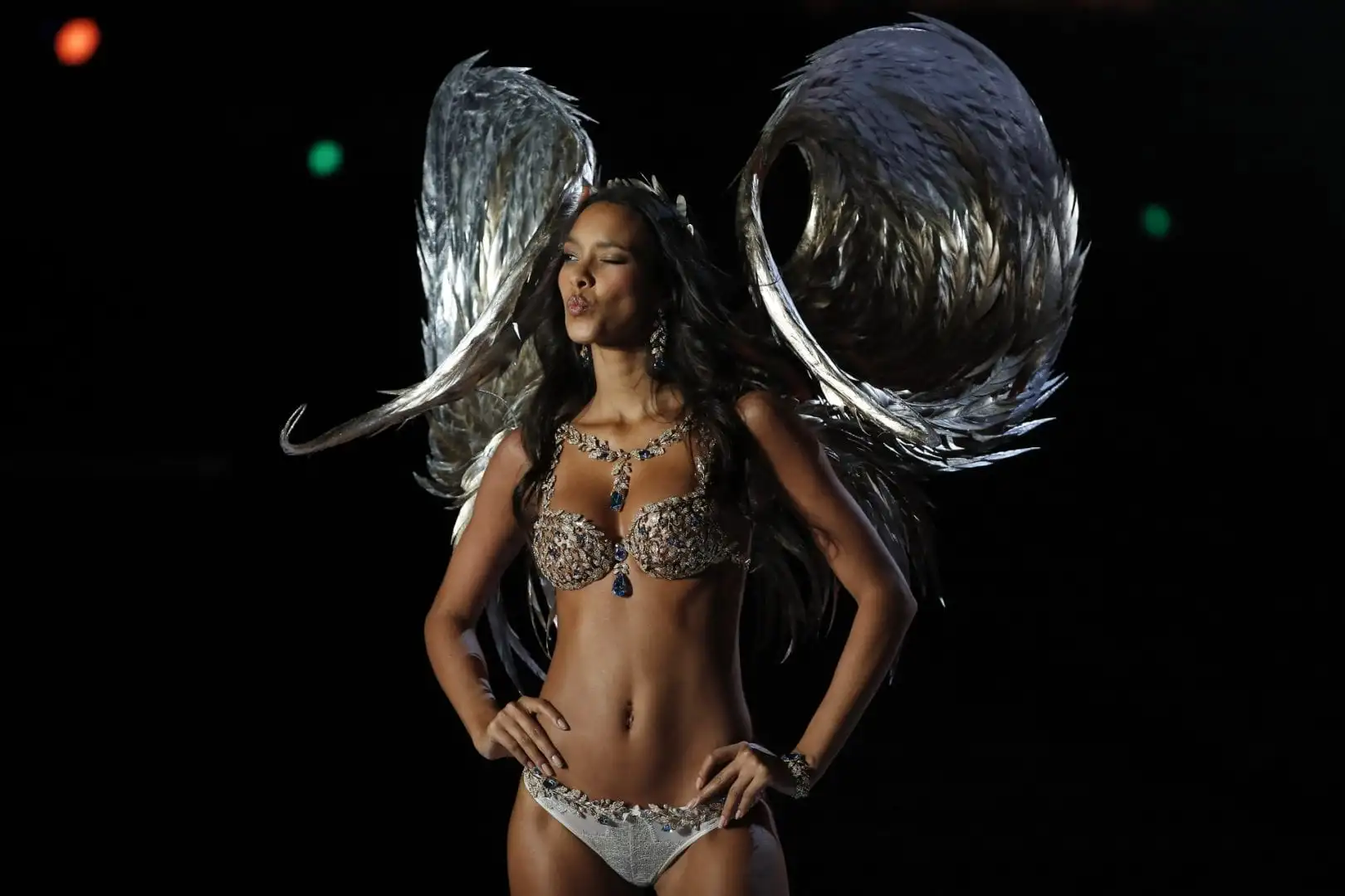 Victoria's Secrets - Markenstart, Runway-Shows, Kontroversen und möglicher Bankrott