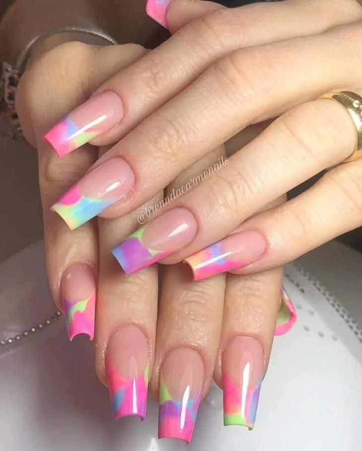 Tudo sobre unhas postiças: como aplicar, como tirar, cuidados e fotos!