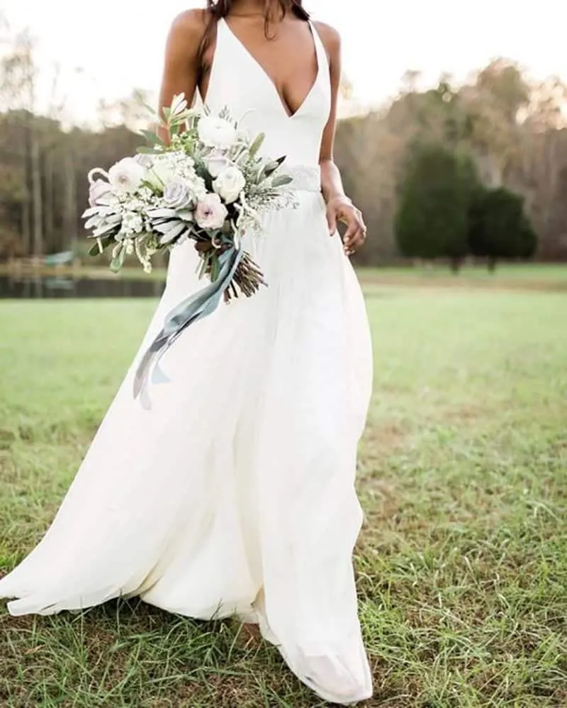 Simple wedding dress - What they look like + models for inspiration