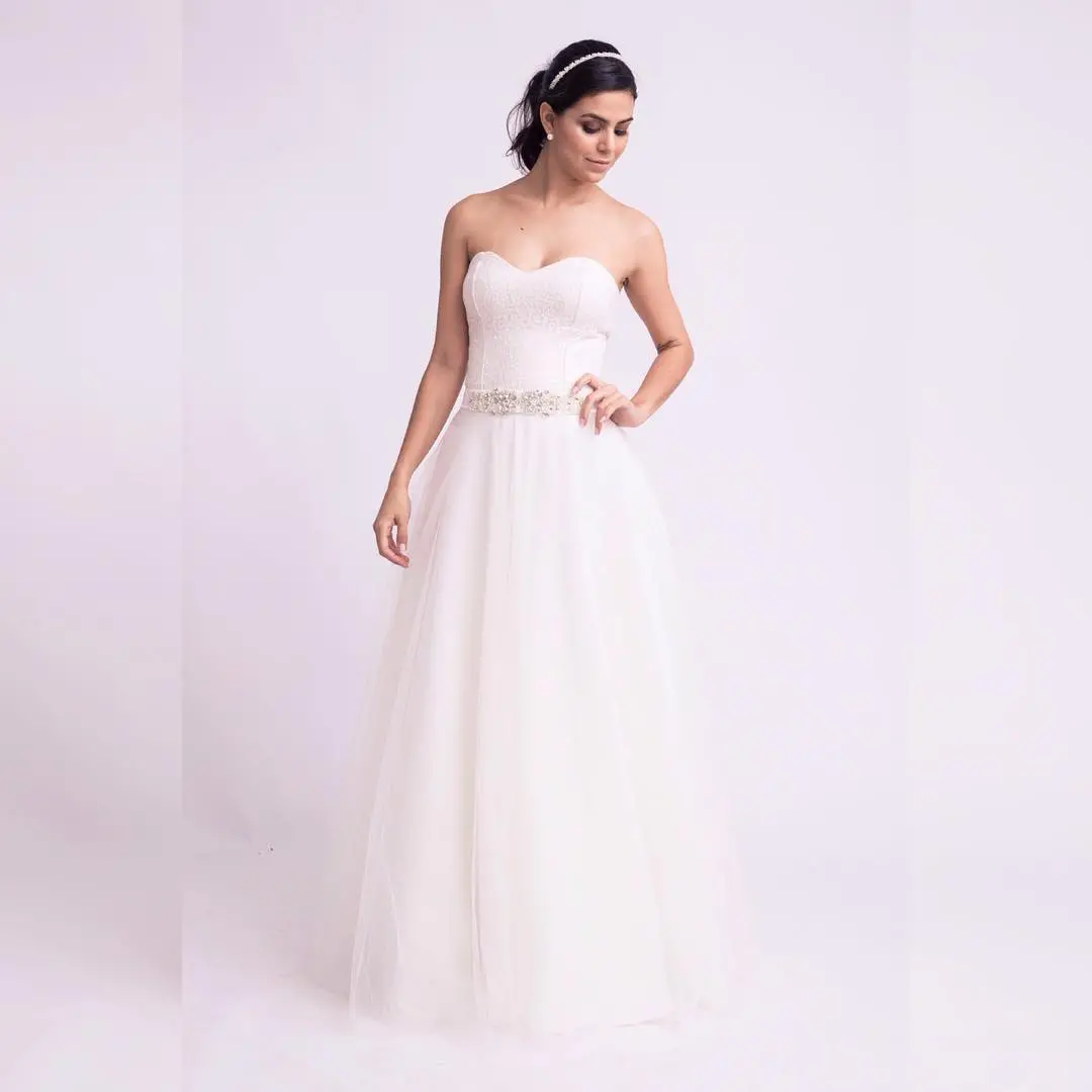 Simple wedding dress - What they look like + models for inspiration