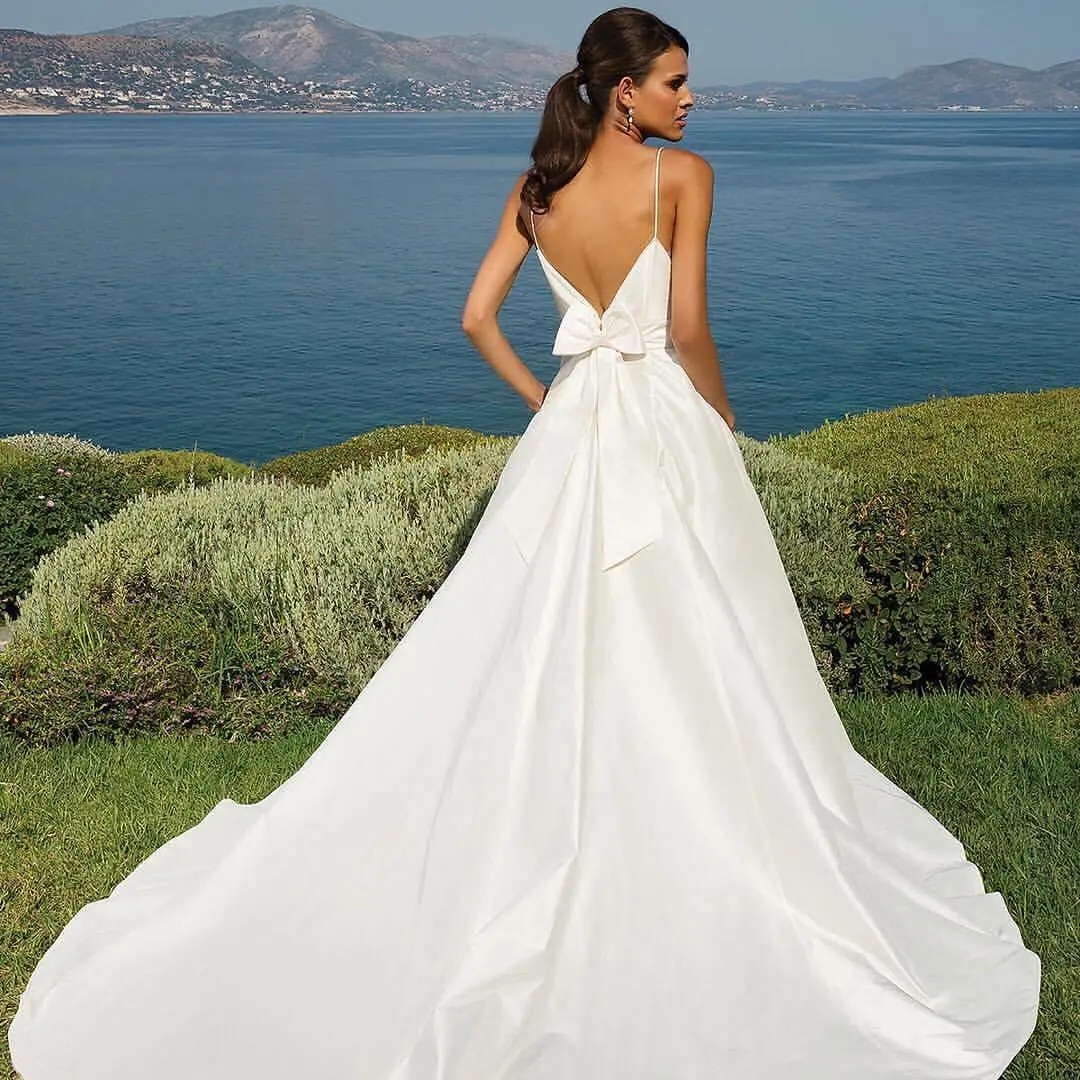 Simple wedding dress - What they look like + models for inspiration