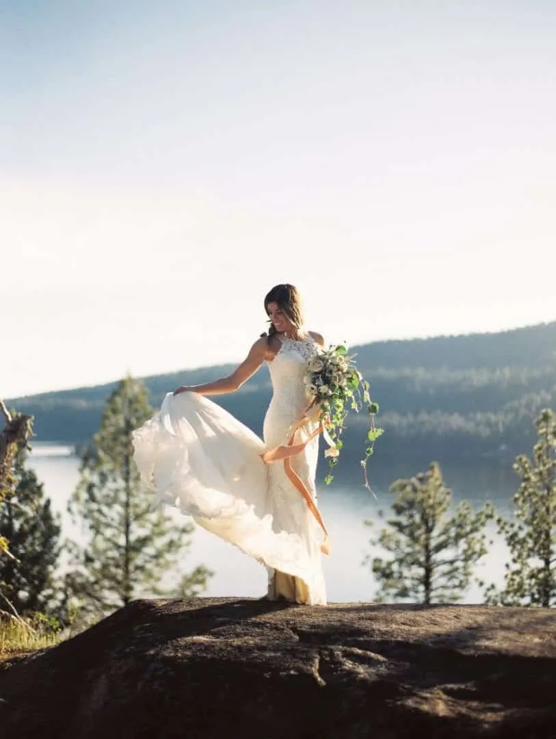 Simple wedding dress - What they look like + models for inspiration