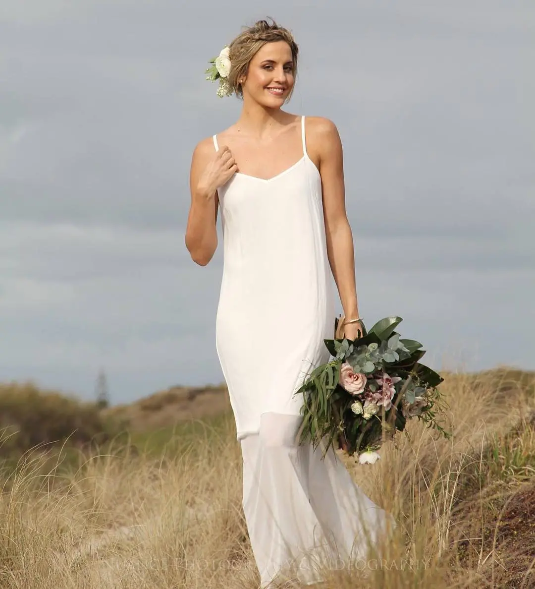 Simple wedding dress - What they look like + models for inspiration