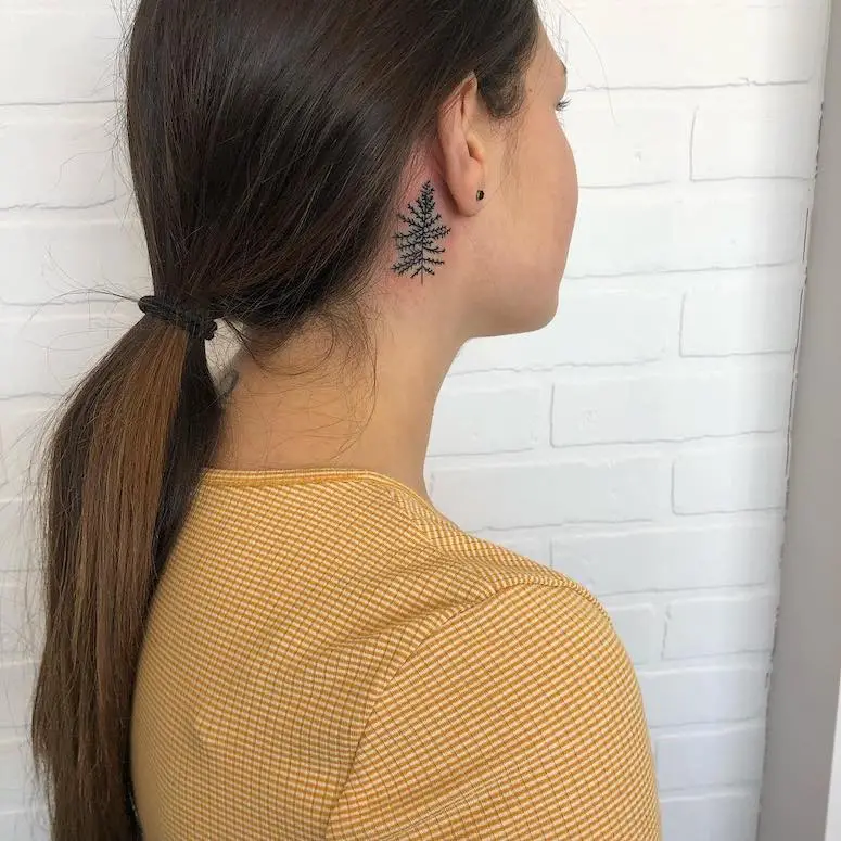 Tatuagem no pescoço - Tipos mais comuns e inspirações