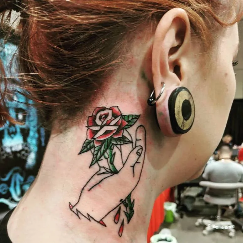 Tatuagem no pescoço - Tipos mais comuns e inspirações