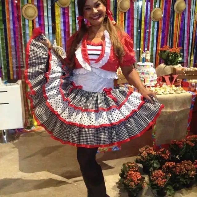 Mais de 20 modelos de vestido de festa junina para você. Confira agora