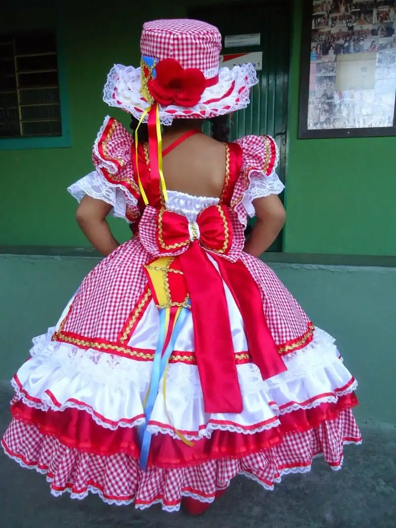 Mais de 20 modelos de vestido de festa junina para você. Confira agora