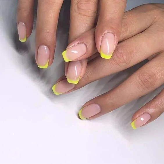 Esmalte amarelo - Características, tendência e inspirações