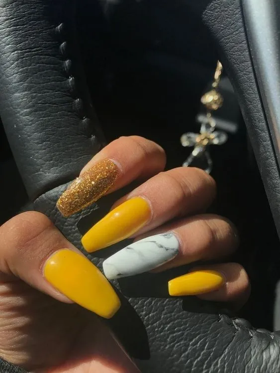 Esmalte amarelo - Nova tendência para quem deseja sair do óbvio e inovar