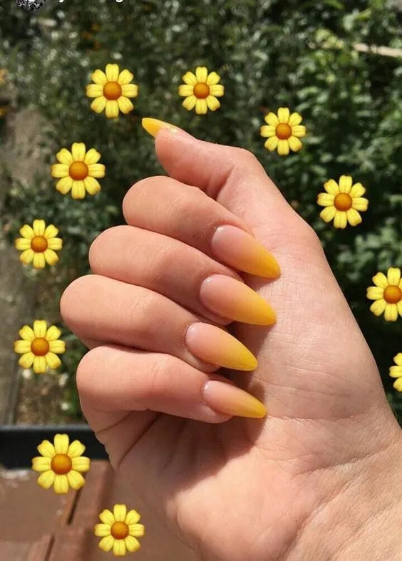 Esmalte amarelo - Nova tendência para quem deseja sair do óbvio e inovar