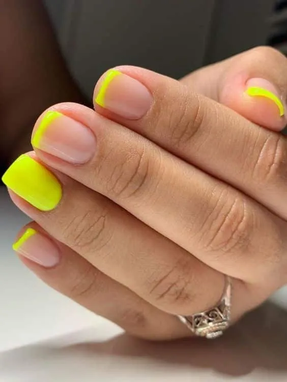 Esmalte amarelo - A cor tendência para quem deseja sair do óbvio e inovar